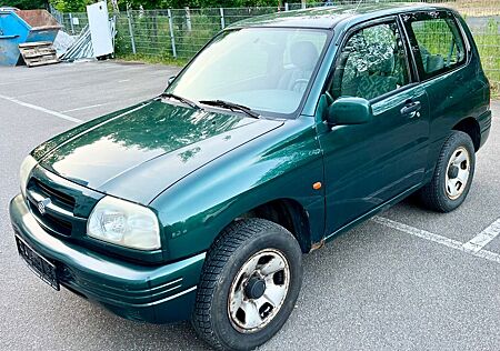 Suzuki Vitara 2,0l 4x4 3-Türig AHK Allradantrieb