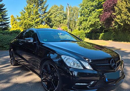 Mercedes-Benz E 350 Coupé CDI BlueEFFICIENCY AVANTG....