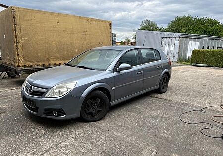 Opel Signum 2.2 Direct -