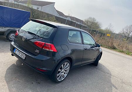 VW Golf Volkswagen 1.6 TDI BMT Trendline Trendline