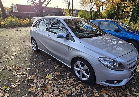 Mercedes-Benz B 180 BlueEFFICIENCY -