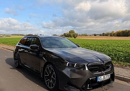BMW M5 Touring/M Drivers/Alcan./AHK/ Pan./Driving As