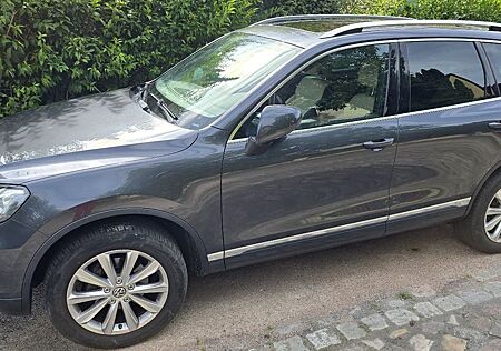 VW Touareg Volkswagen 3.0 V6 TDI 150kW Tiptr Exclusive BMo...