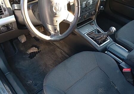 Opel Signum 2.2 Direct -