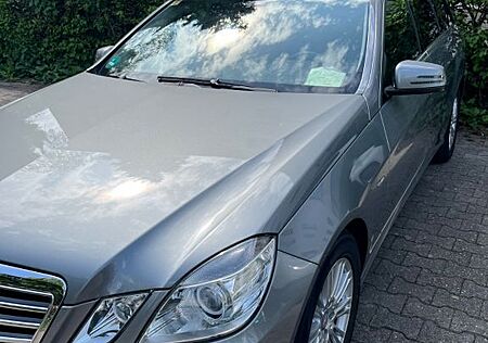 Mercedes-Benz E 220 CDI T BlueEFFICIENCY AVANTGARDE AVANTGARDE