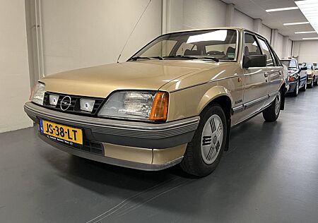 Opel Rekord 2.0 S Berlina met Taxatie van 15.000,00