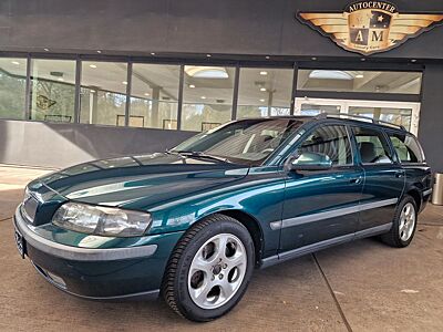 Volvo V70 Kombi 2.4 Premium Klima/Teilleder/AHK