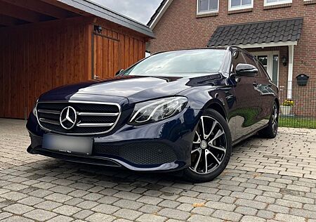Mercedes-Benz E 200 T AVANTGARDE Autom. AVANTGARDE