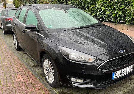 Ford Focus 1,0 EcoBoost 92kW Cool & Connect Turni...