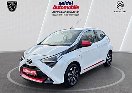 Toyota Aygo (X) Aygo 1.0 x-play club, AUTOMATIK, 1.Hd.