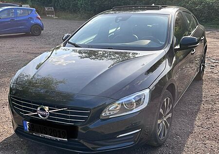 Volvo S60 D3 Linje Svart