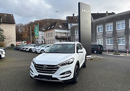 Hyundai Tucson Intro Edition 4WD | 8-fach | Lenkradhzg.