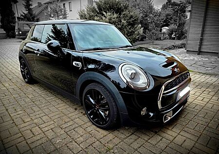MINI Cooper S Automatik, Chili-Paket, 8-fach bereift