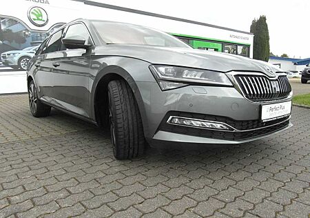 Skoda Superb III Combi Diesel 2.0 TDI DSGStyle,AHK,Nav