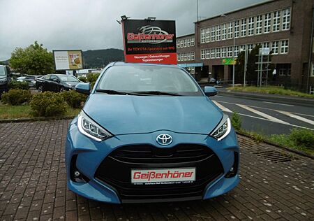 Toyota Yaris Hybrid Club
