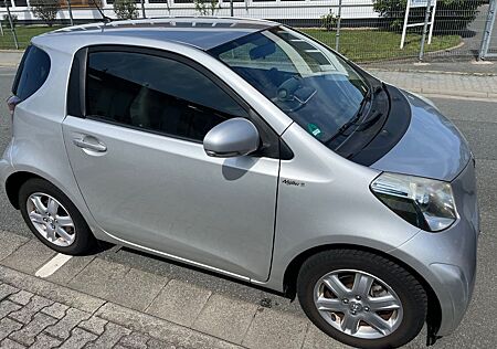 Toyota iQ 1,0-l-VVT-i Multidrive -