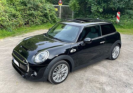 Mini Cooper SD - Top Ausstattung - Pano, Pdc, Navi