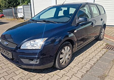 Ford Focus 1,6 TDCI DPF Turn.Fu Tüv 09/26 | AHK |