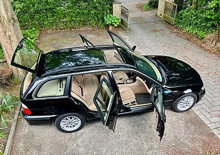 BMW 320i touring Edition Exclusive Edition Exclusive