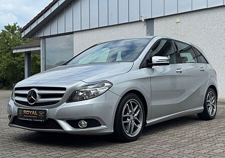 Mercedes-Benz B 180 2.Hand -Abstand-Navi-Shz-Teilleder-Pdc