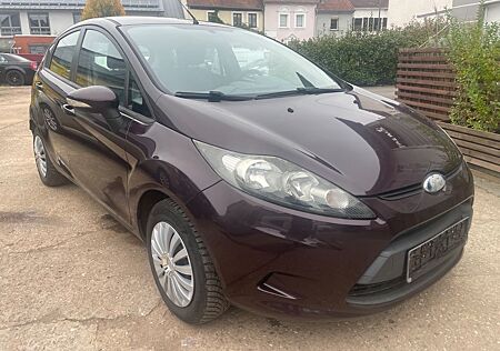 Ford Fiesta Trend 1,3L 8x FACH BEREIFT