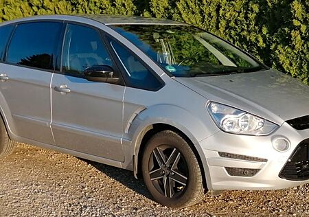 Ford S-Max 1,6 TDCi 85kW DPF Trend TÜV NEU