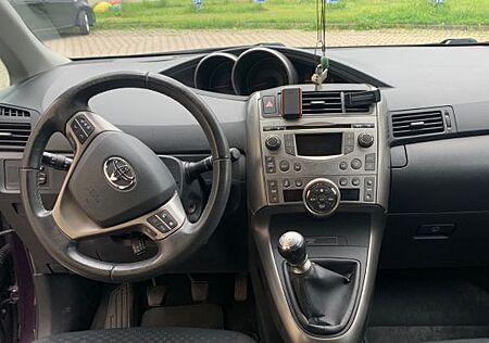 Toyota Verso 2.2l D-CAT Life Life
