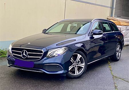 Mercedes-Benz E 220 E -Klasse T-Modell d 4Matic