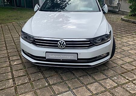 VW Passat Volkswagen 2.0 TDI SCR DSG Highline Highline