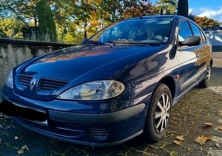 Renault Megane 1.4 TÜV Neu 5 Türer 2.Hand