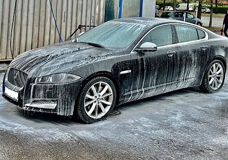 Jaguar XF 3.0 L V6 Diesel S -