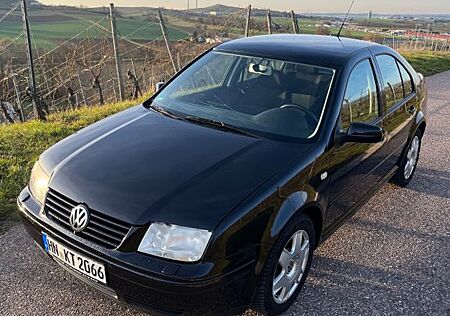 VW Bora Volkswagen 1.6 Highline