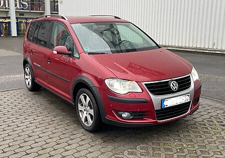 VW Touran Volkswagen CROSS DSG 1.4 TSI 125 kW DSG LEDER NAVI