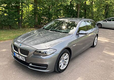 BMW 525d xDrive Touring A -