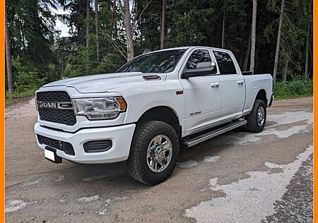 Dodge RAM 2500 Heavy Duty 6.4 Hemi 4x4