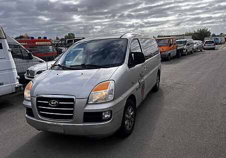 Hyundai H-1 mit 9 Seats. Klima