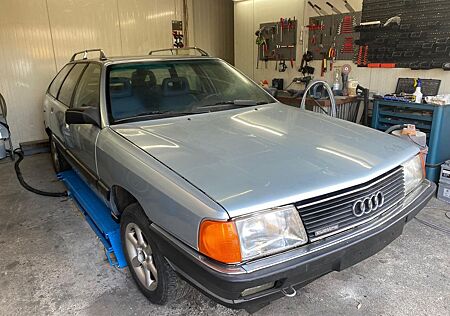 Audi 100 Avant