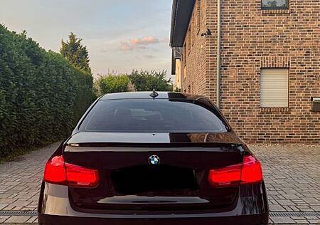 BMW 320i M