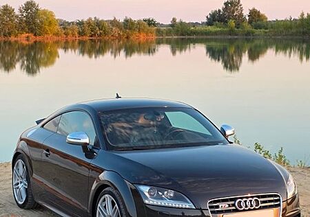 Audi TTS Coupe 2.0 TFSI S tronic quattro -