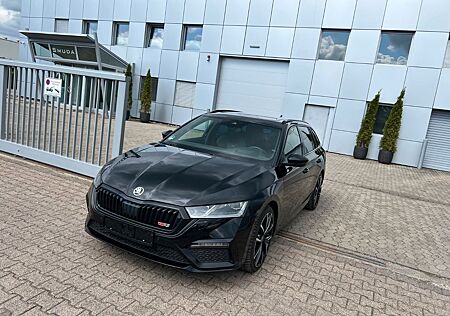 Skoda Octavia RS Plus DSG*PANO*ACC*AHK*STDHZ*LANE*HUD*