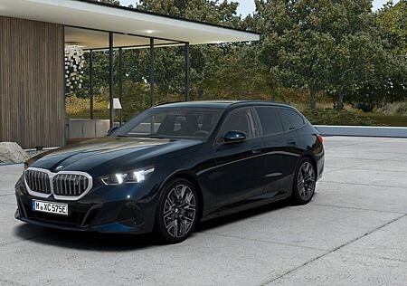 BMW i5 eDrive40 Touring *Vorführwagenaktion*