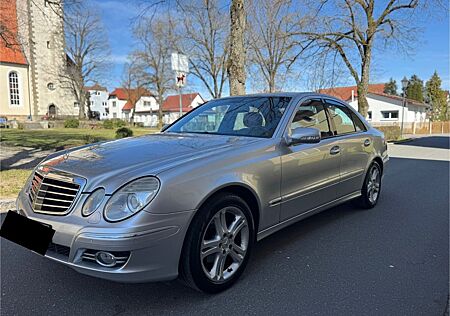 Mercedes-Benz E 320 E320 CDI Lim,ADVANGARDE,DESIGNO,TÜV,AHK