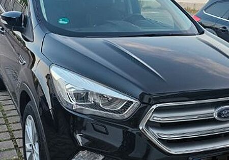 Ford Kuga 2,0 TDCi 4x2 110kW Titanium Titanium