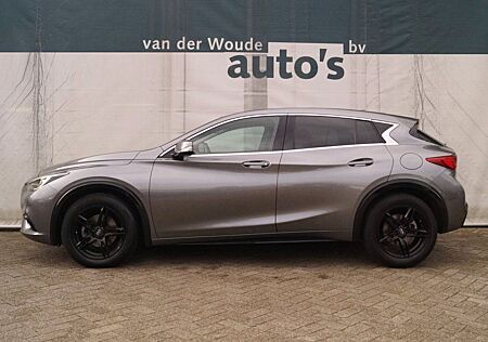 Infiniti Q30 1.5D Business Edition -NAVI-LEER-ECC-PDC-CRU