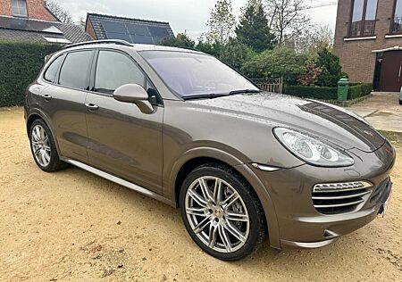 Porsche Cayenne Diesel -full opt . Luft ,pano ,sport des