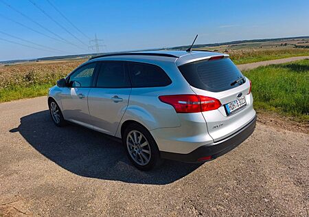 Ford Focus 1,5TDCi 88kW PowerShift Business Turni...