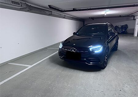 Mercedes-Benz GLC 220 d 4 Matic 9G-Tronic AMG Line, LED , PANO