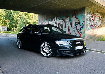 Audi A4 1.8 T Avant -