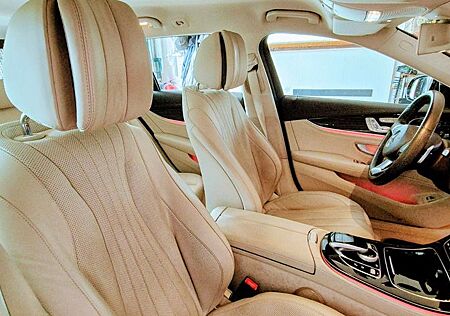 Mercedes-Benz E 400 4MATIC T EXCLUSIVE Autom. EXCLUSIVE
