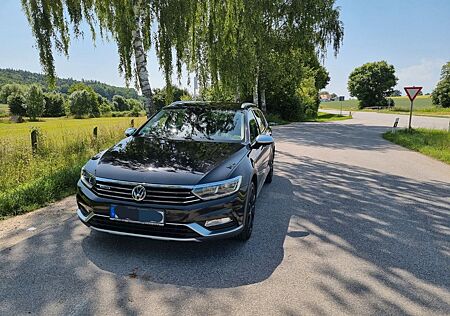 VW Passat Alltrack Volkswagen 2.0 TDI BMT 4M, AHK, Massagesitz